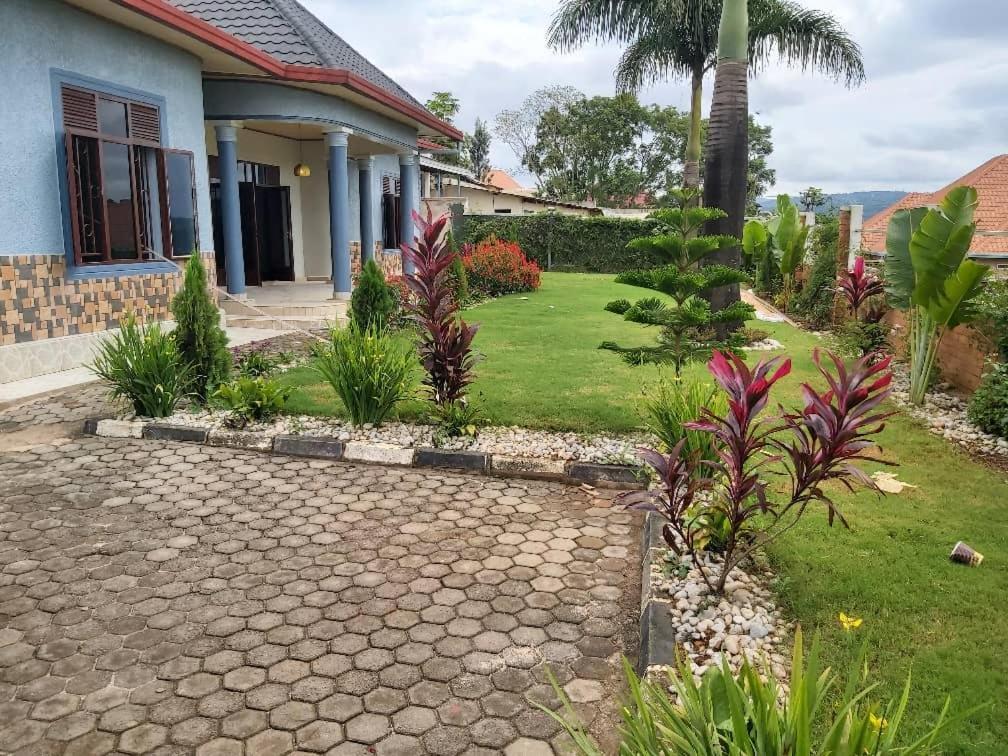 Comfort B&B Kigali Esterno foto
